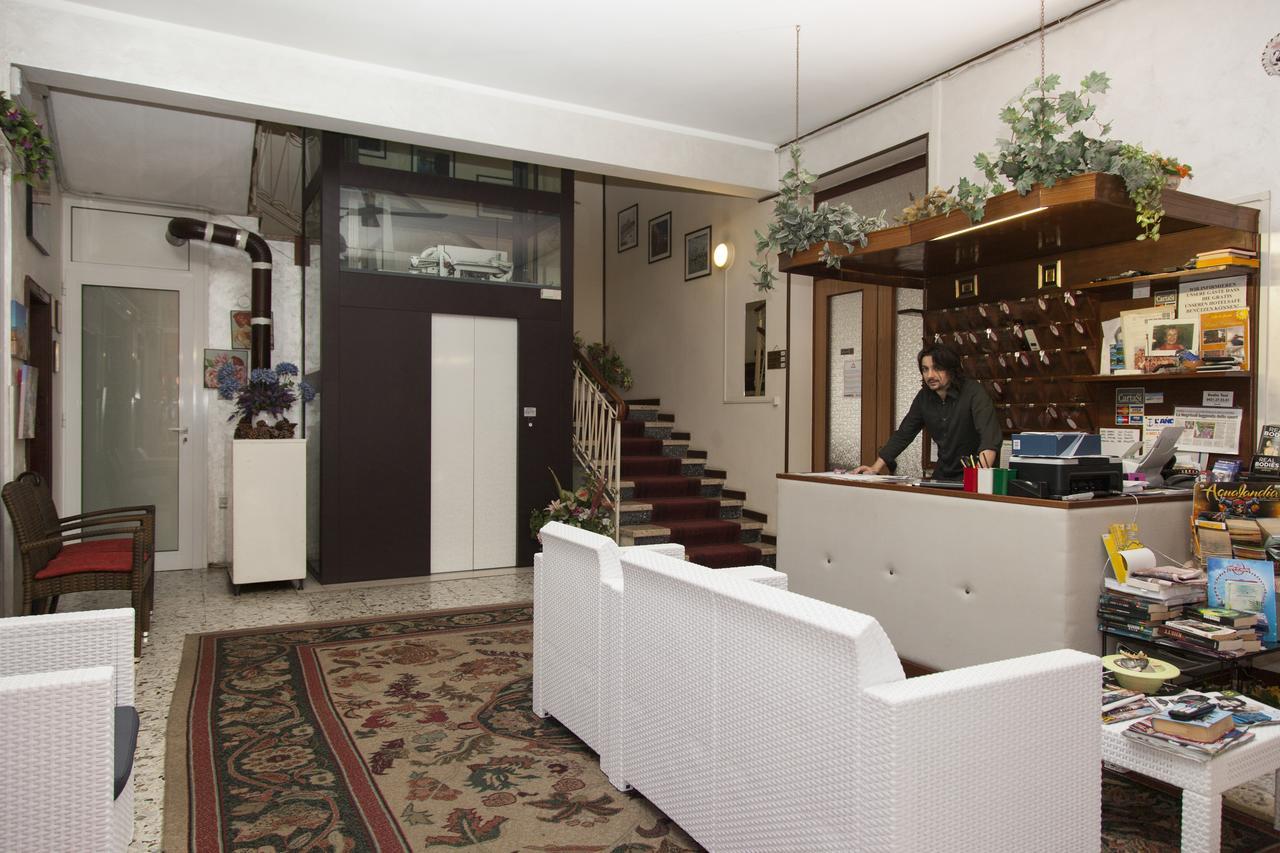Hotel Taormina Lido di Jesolo Ngoại thất bức ảnh